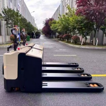 heavy duty pallet truck