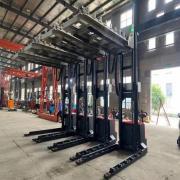 Forklift to transport energy storage battery pack price