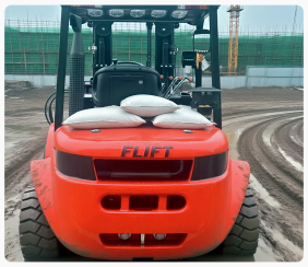 7000lb 2WD rough terrain forklifts